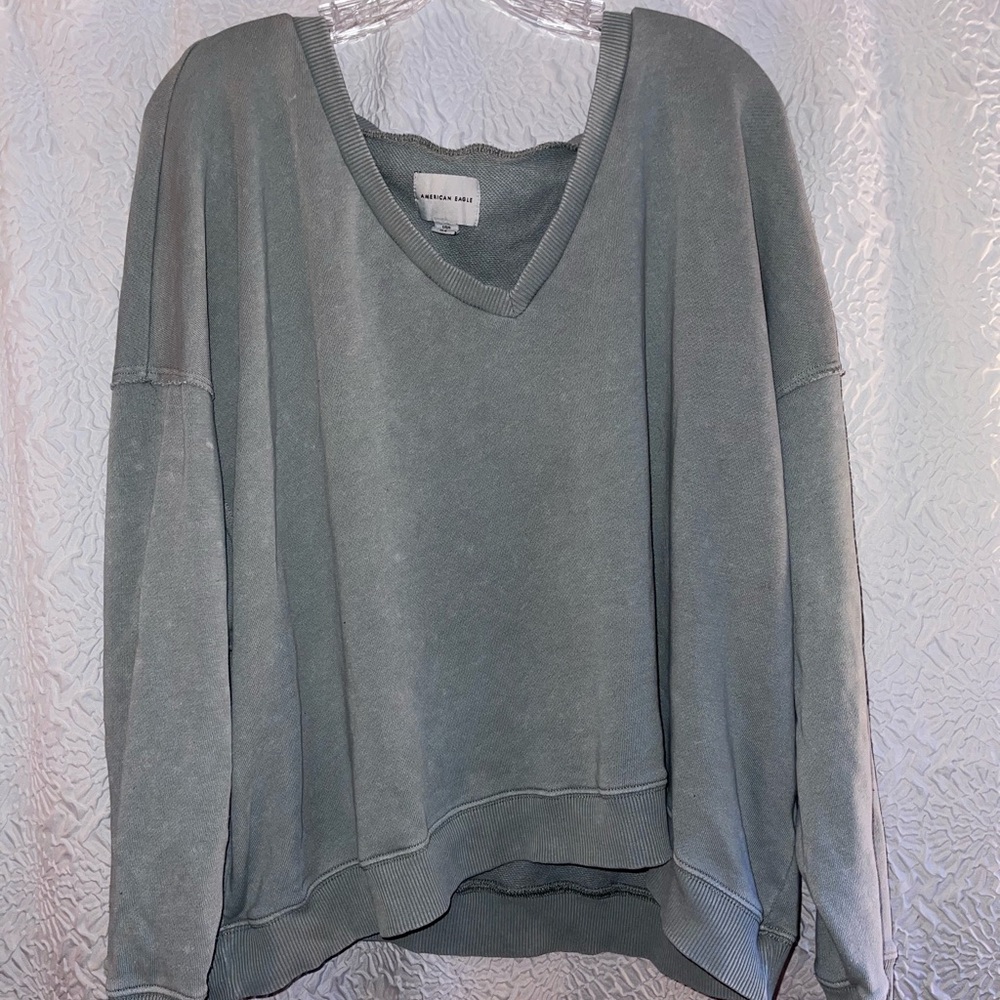 American eagle over sized v neck sweater